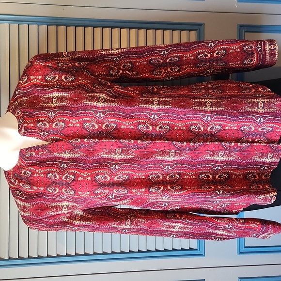 Sanctuary Red & Cream Patterned Button-Down Blouse - Picture 2 of 13